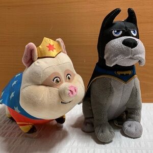 SuperPets Batman Dog & WonderWoman Pig Plush